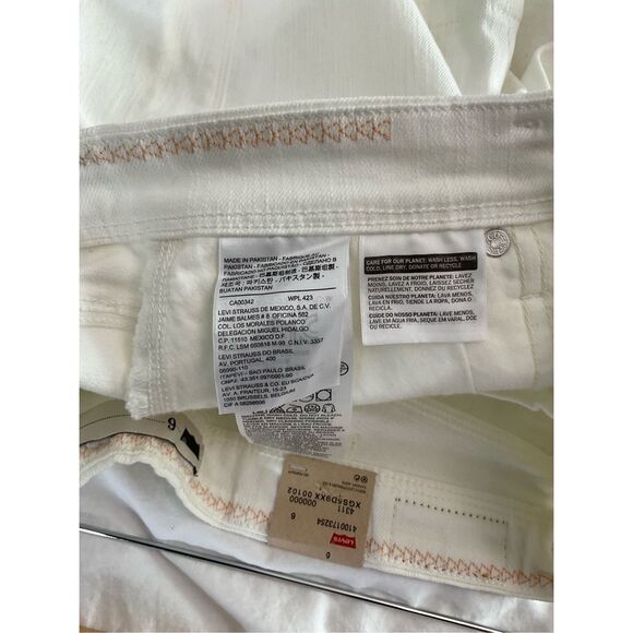 Levi’s NWT new white mid rise denim jean shorts women’s 6 - Picture 9 of 9